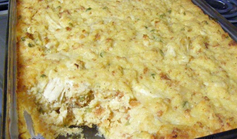 BEST SOUTHERN CORNBREAD DRESSING WITH CHICKEN